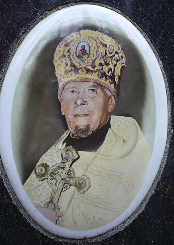 Протоиерей Павел Петрович Мастицкий. Фото с надгробия